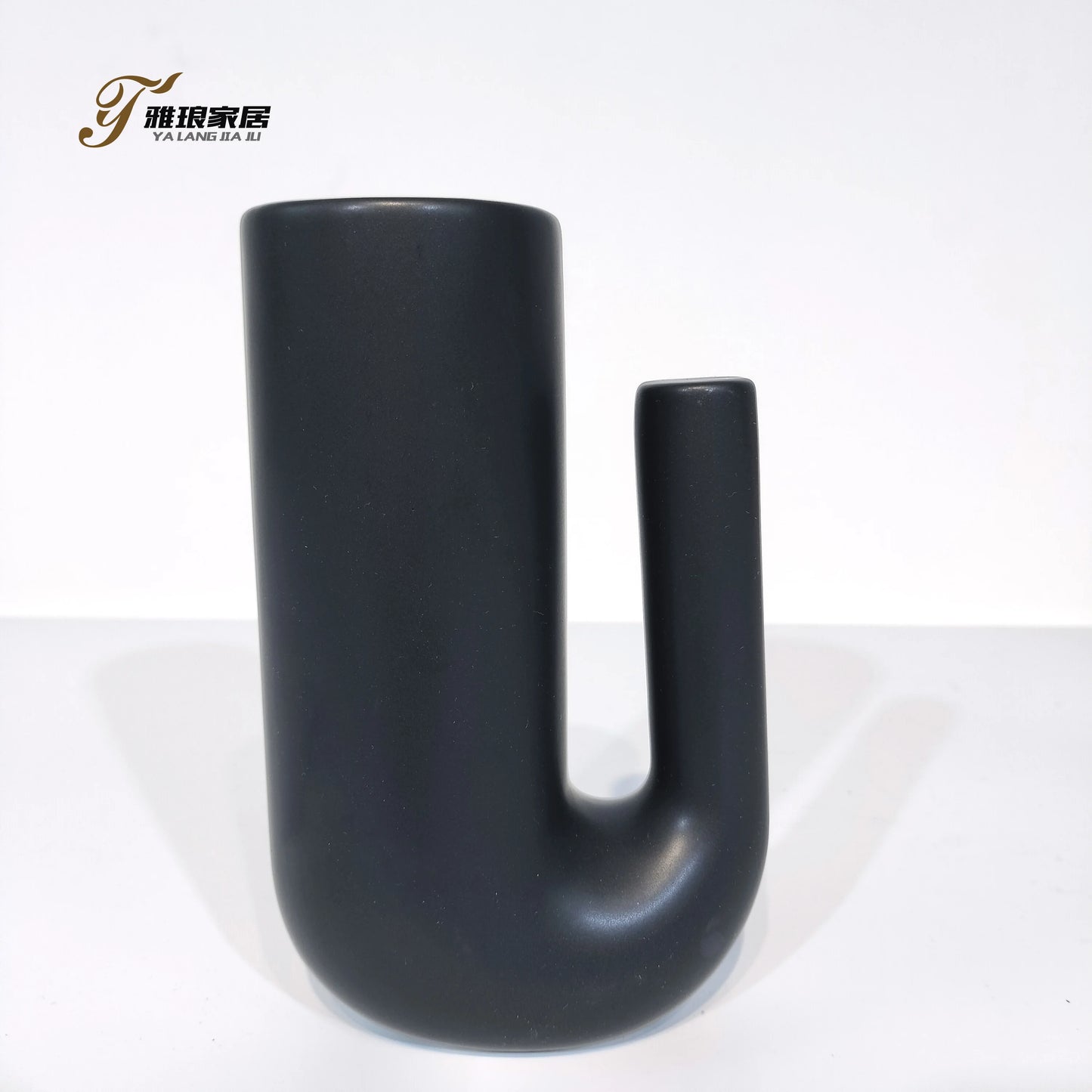 Factory Direct Sales of Modern Minimalist Ceramic Vases Interior Decoration Home Ceramics U-shaped Customized Ceramic Vases